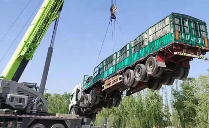 喀喇沁旗道路脱困救援案例